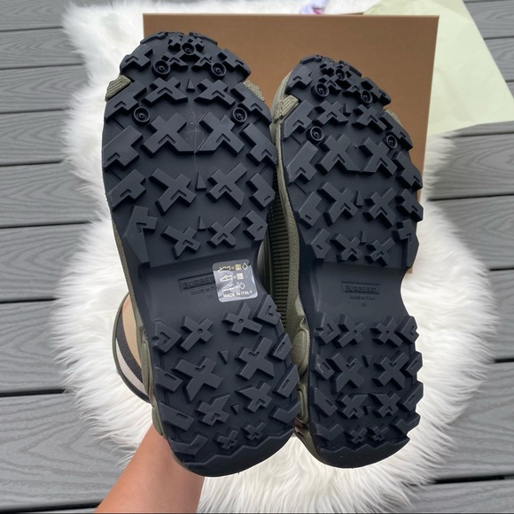 Burberry Ankle Boots - Picture 5 of 5